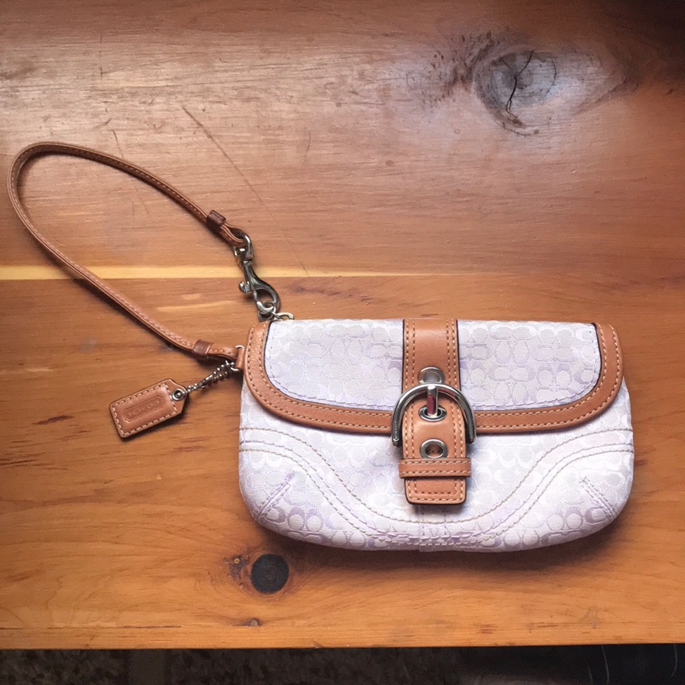 Small Coach wristlet